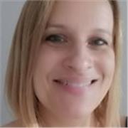 sono una madrelingua francese che ha studiato e vissuto in Francia